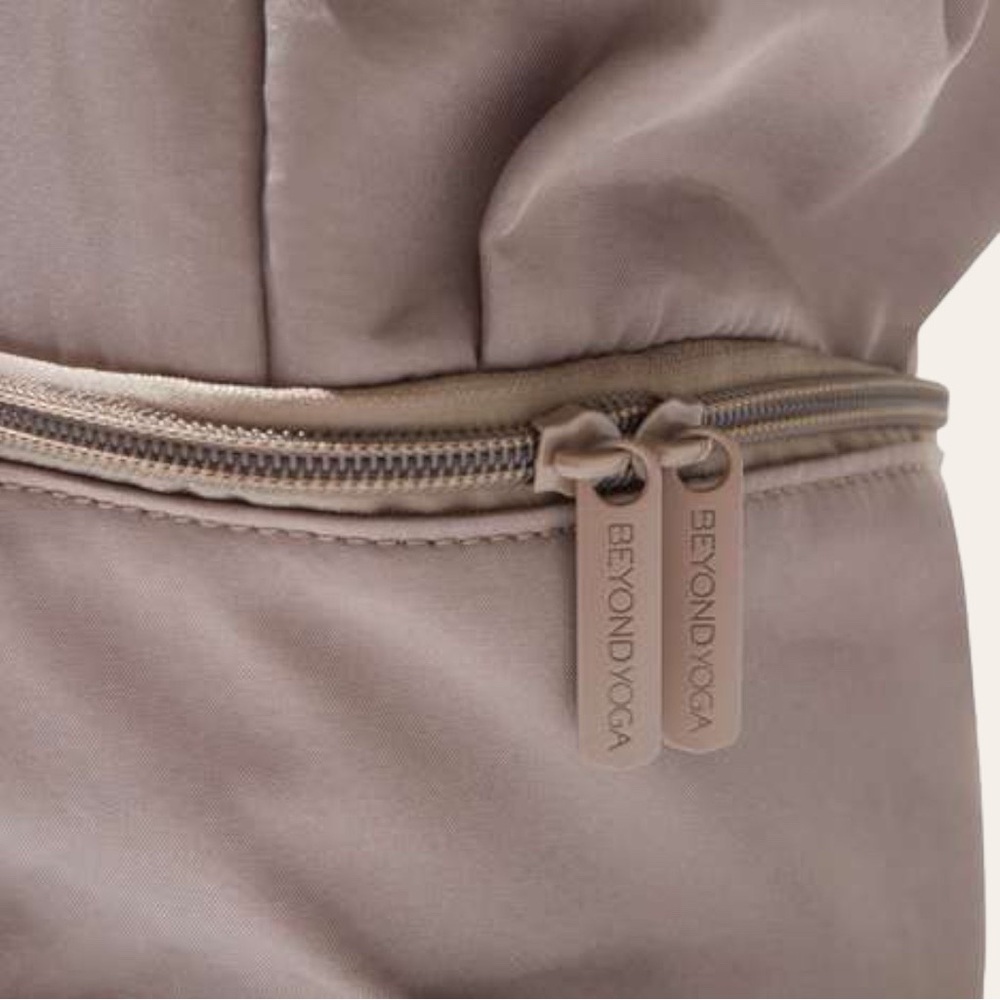 BEYOND YOGA Convertible Gym Bag / Backpack / Tote in BIRCHWOOD (tan) | NEW - Picture 7 of 11